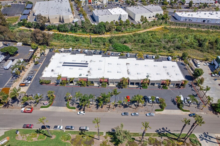 More Photos Of 2588 Progress St, Vista Service For Lease