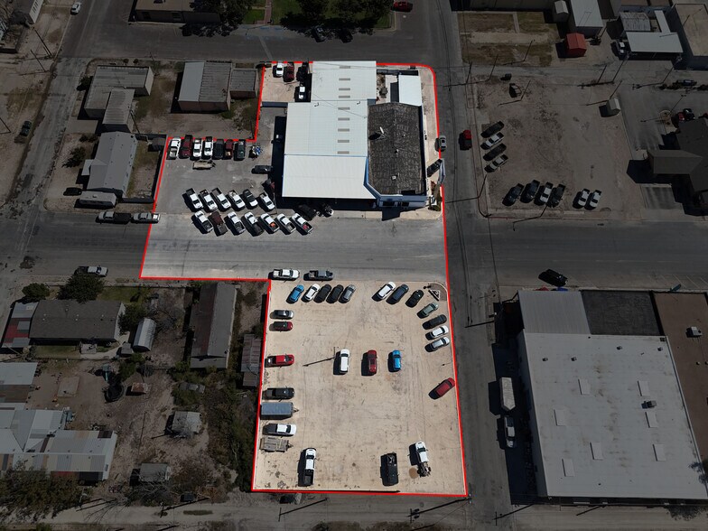 More Photos Of 300 N Main Ave, Big Lake Auto Dealership For Sale