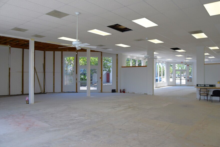 More Photos Of 951 Alternate A1A, Jupiter Freestanding For Lease