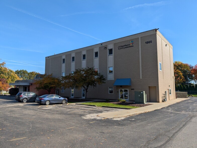 More Photos Of 1871 Bailey Rd, Cuyahoga Falls Medical For Sale