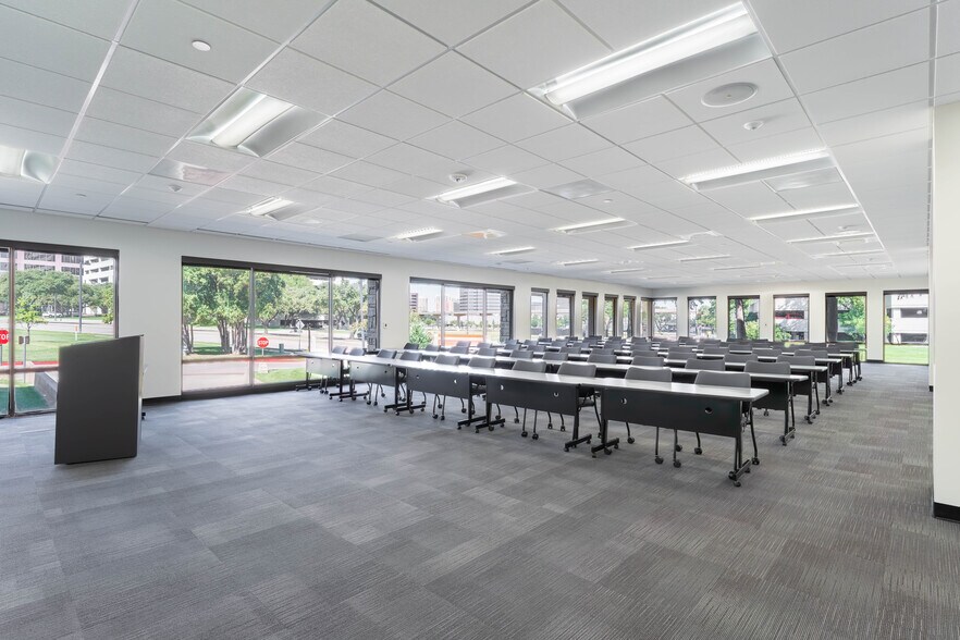 More Photos Of 5020 Riverside, Irving Unknown For Lease