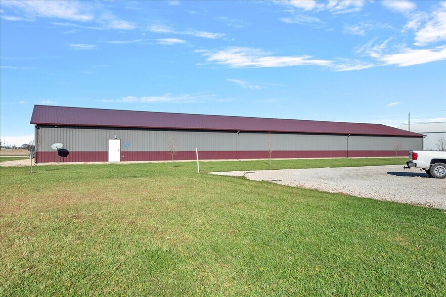 More Photos Of 1001 High Prairie Dr, Athens Freestanding For Sale