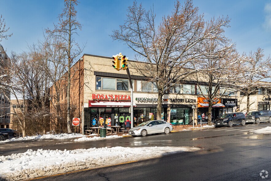 More Photos Of 33-43 Great Neck Rd, Great Neck Storefront Retail Office For Lease
