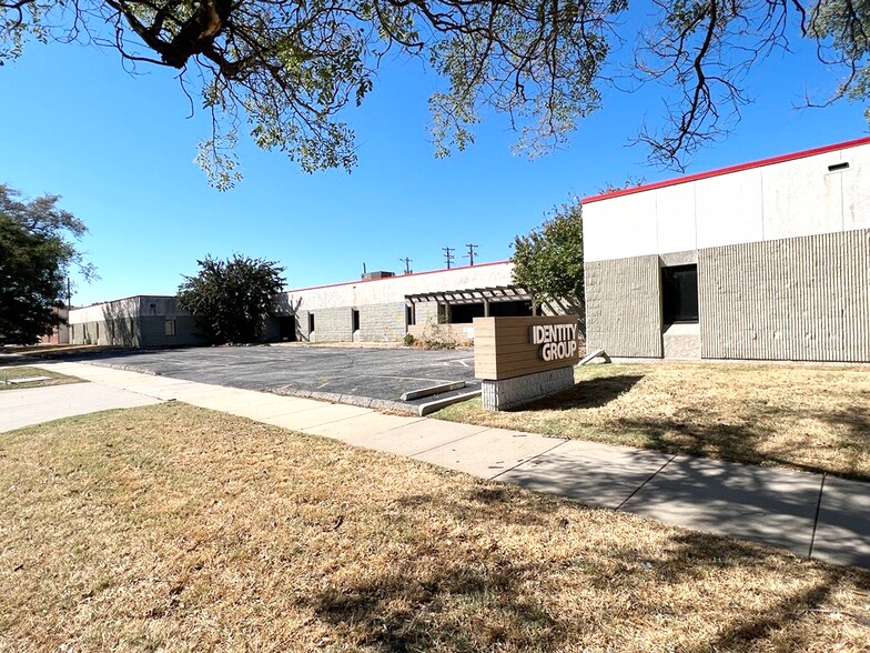 More Photos Of 313 S Ida St, Wichita Warehouse For Sale