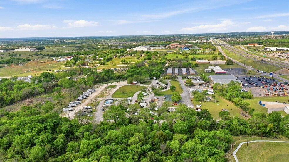 More Photos Of 2205 Tin Top Rd, Weatherford Trailer Camper Park For Sale