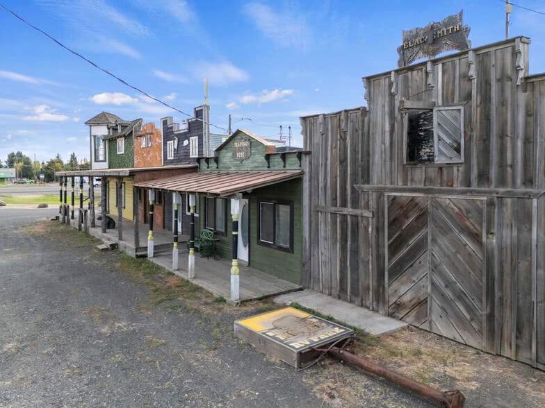 More Photos Of 30 Logan St, Davenport Hotel For Sale