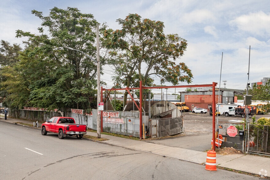 More Photos Of 2124 Mill Ave, Brooklyn Land For Lease