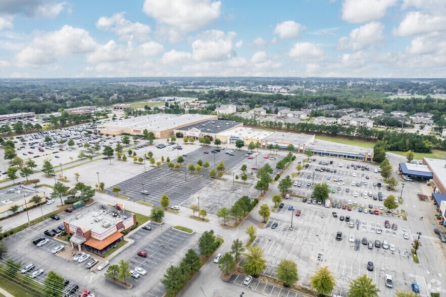 More Photos Of 7915-7931 Winchester Rd, Memphis Freestanding For Lease