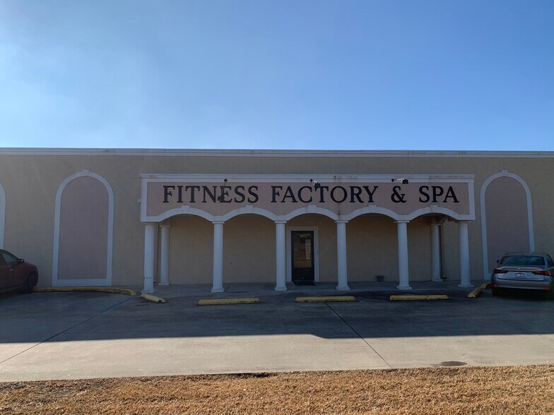 Primary Photo Of 118 Hollis Crump Dr., Jasper Health Club For Sale