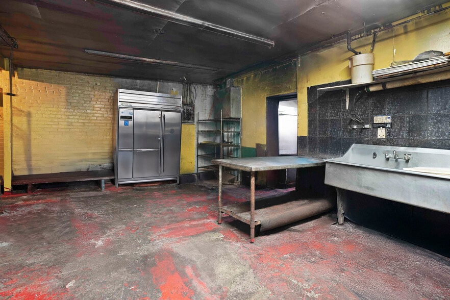 More Photos Of 5013 Avenue D, Brooklyn General Retail For Sale