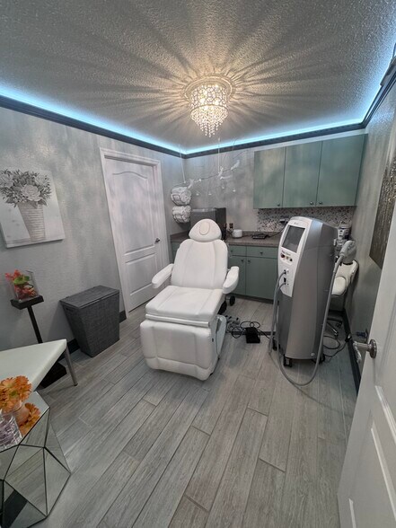 More Photos Of 3400 Tamiami Trl, Port Charlotte Medical For Sale