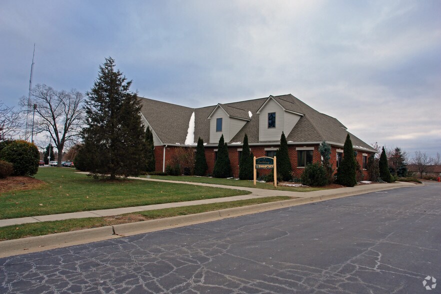 More Photos Of 1225 W Grand River Ave, Howell Medical For Lease