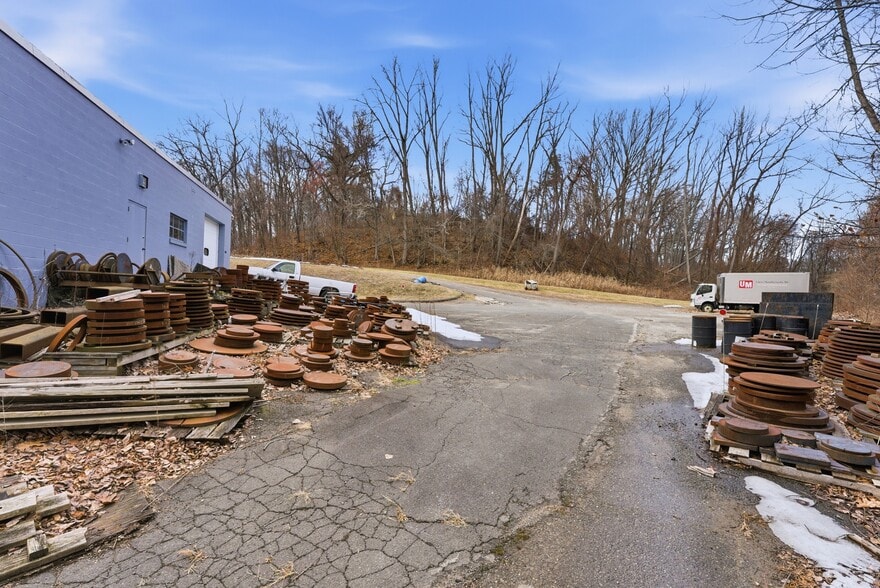 More Photos Of 330 Fuller Rd, Chicopee Distribution For Sale