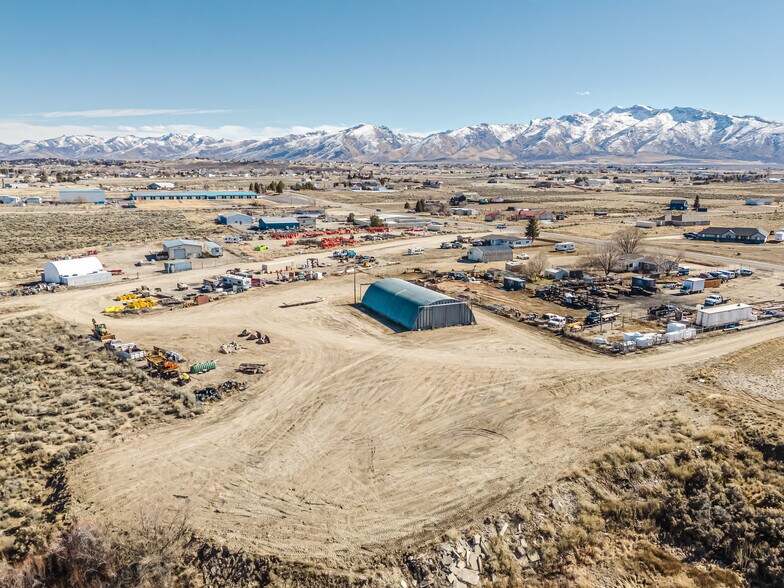 Primary Photo Of 75 Licht Pky, Spring Creek Industrial For Lease