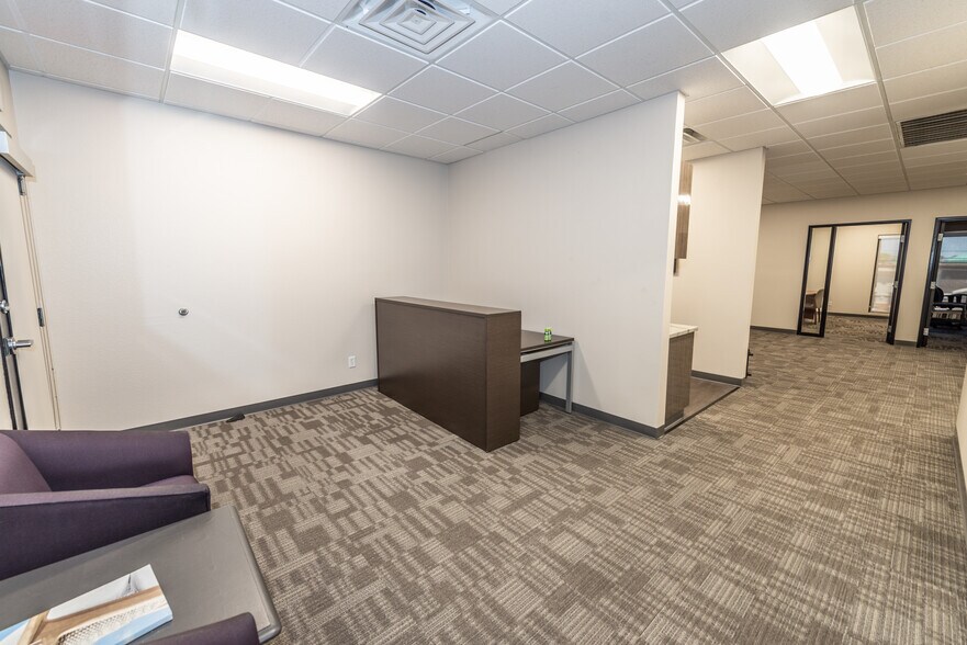 More Photos Of 6345 S Pecos Rd, Las Vegas Office For Lease