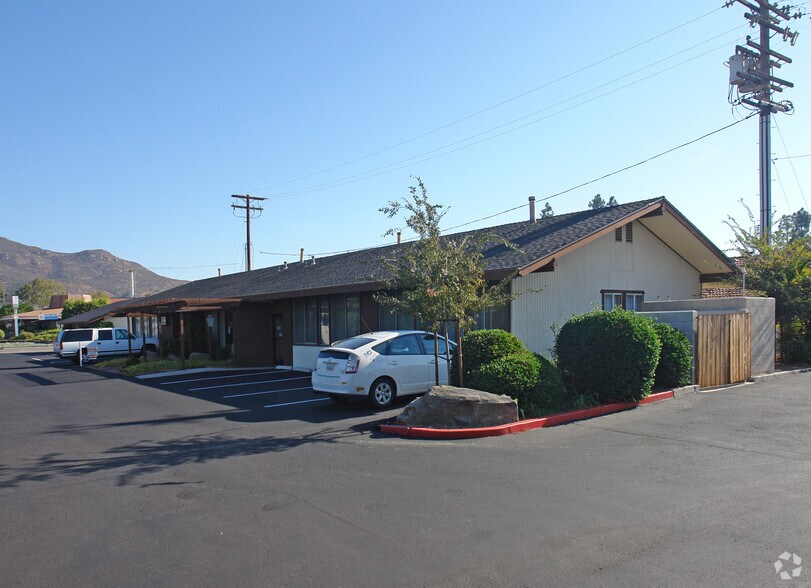 Primary Photo Of 7434 Jackson Dr, San Diego Medical For Lease