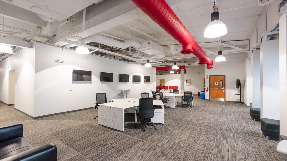 More Photos Of 2100 S Interstate 35 S, Austin Office For Lease