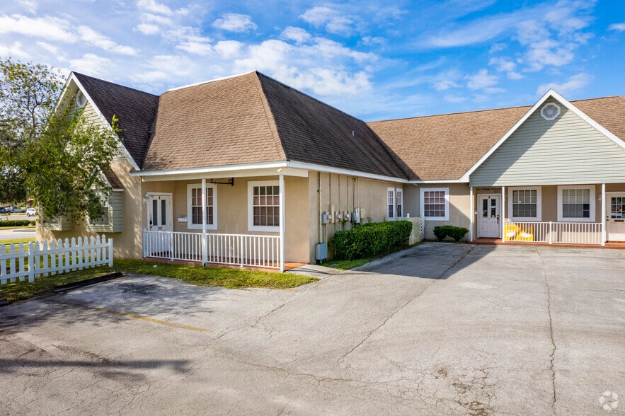 More Photos Of 504 E Baker St, Plant City Office For Lease