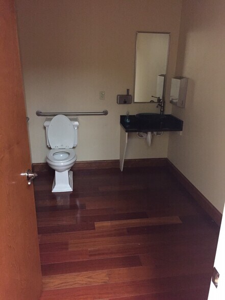 More Photos Of 101-105 S Main St, Coopersburg Medical For Lease