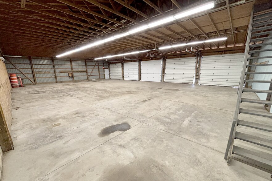 More Photos Of 3143 Whipple Dr, Barberton Warehouse For Sale