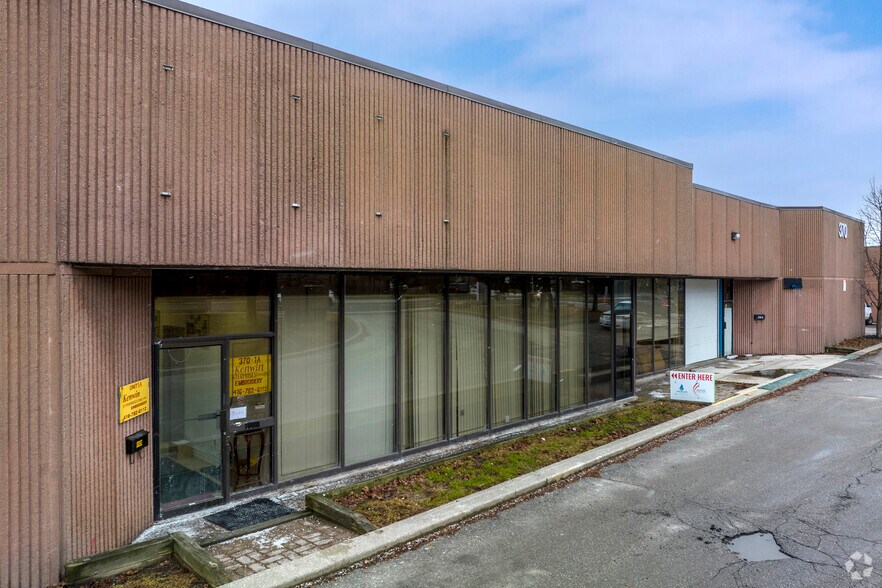 More Photos Of 370 Tapscott Rd, Toronto Warehouse For Lease