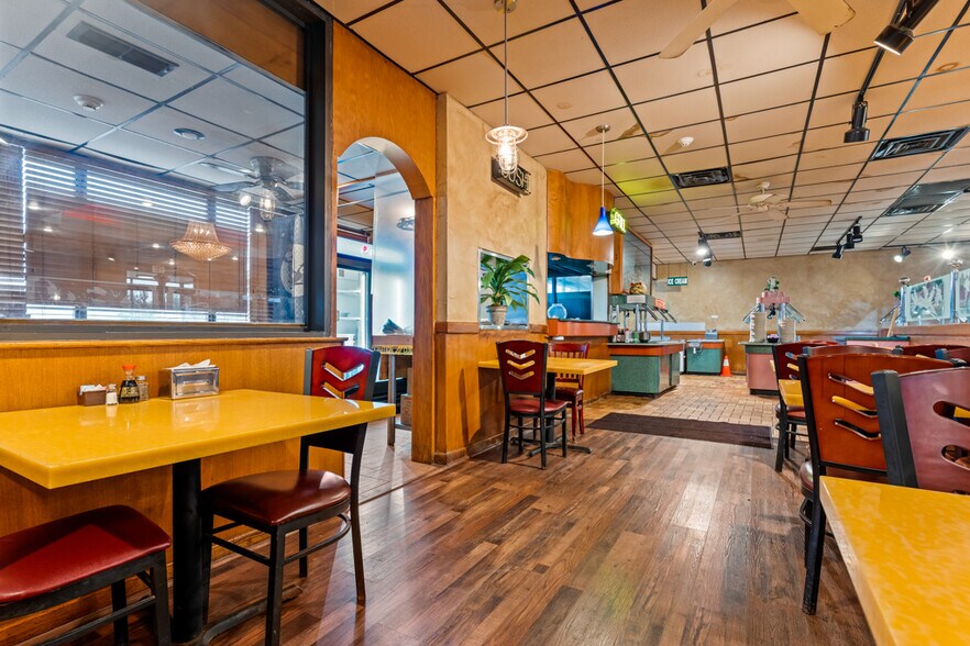 More Photos Of 509 US Highway 271 N, Gilmer Flex For Sale