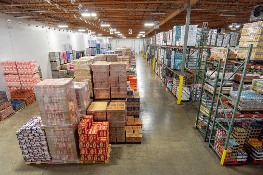 More Photos Of 94 W Valley Mall Blvd, Union Gap Distribution For Lease