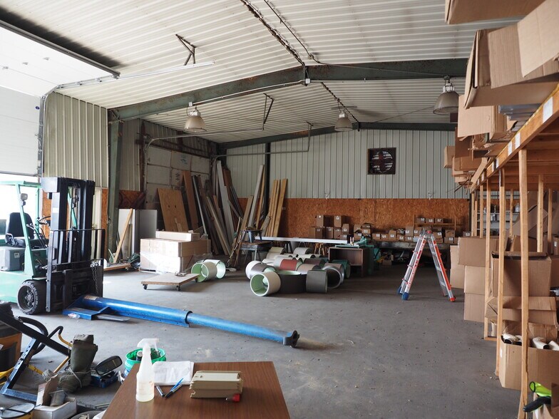 More Photos Of 9430 N Karen Dr, Mooresville Light Distribution For Lease