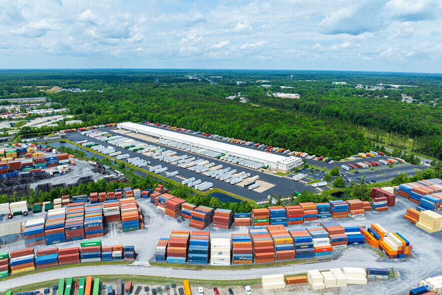 More Photos Of 3516 S Military Hwy, Chesapeake Distribution For Lease
