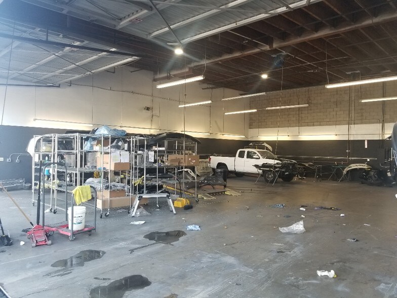 More Photos Of 19116-19130 E Walnut Dr N, Rowland Heights Auto Repair For Lease