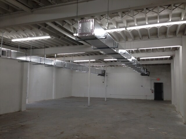 More Photos Of 2921 NW 6th Ave, Miami Warehouse For Lease
