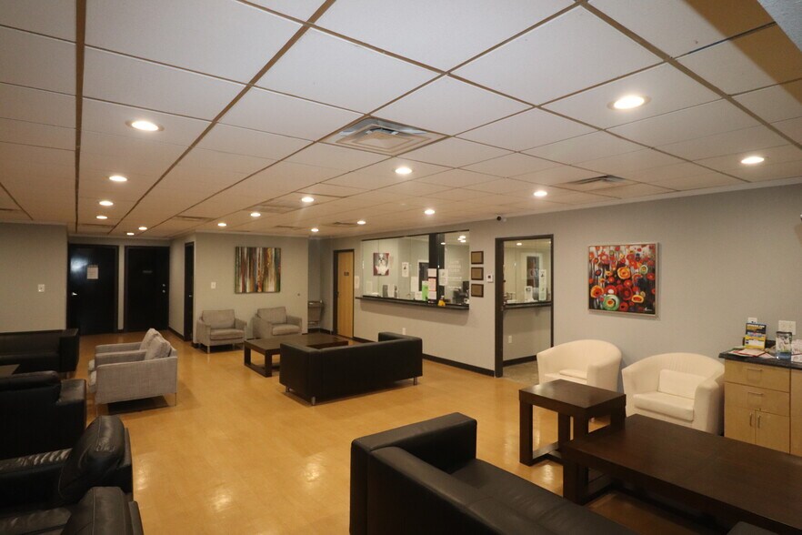 More Photos Of 3336 E 32nd St, Tulsa Medical For Lease