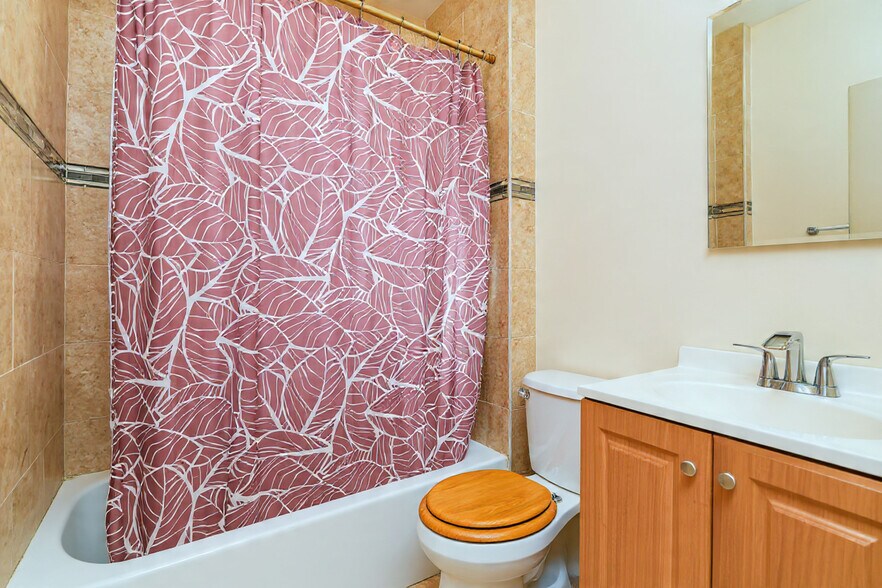 More Photos Of 2579 Cropsey Ave, Brooklyn Storefront Retail Residential For Sale