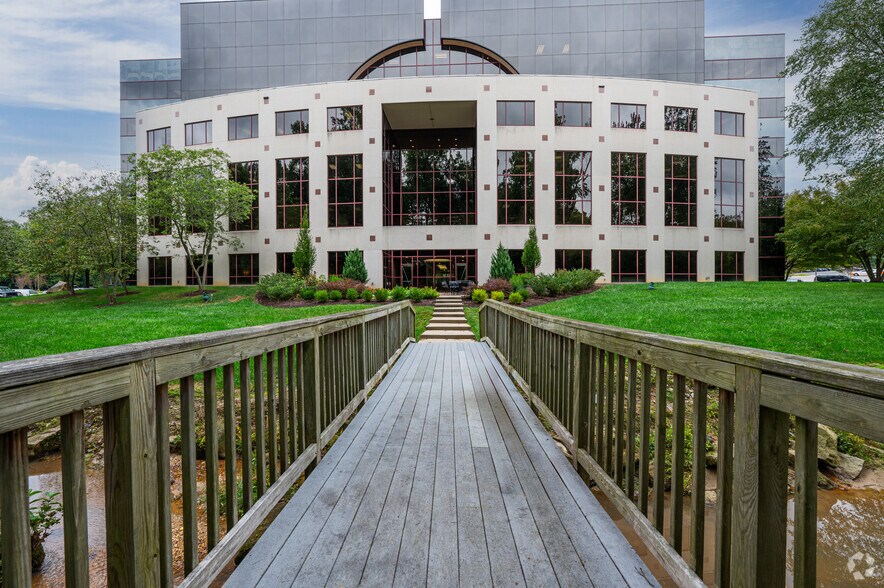 More Photos Of 7501 Boulder View Dr, North Chesterfield Unknown For Lease