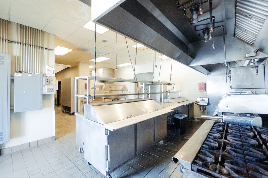 More Photos Of 525 N Peters Ave, Fond Du Lac Unknown For Lease