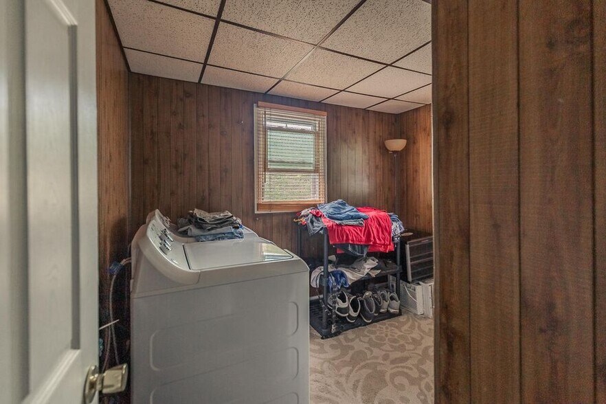 More Photos Of 1 William St, Hagaman Restaurant For Sale