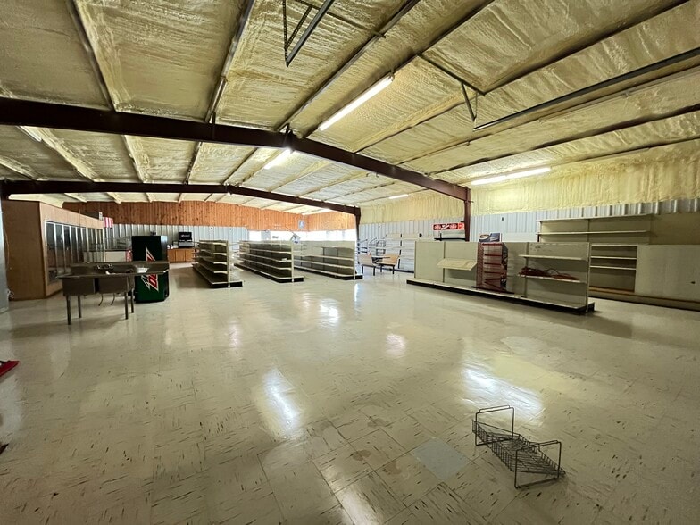 More Photos Of 7015 Highway 82, Tahlequah Convenience Store For Sale