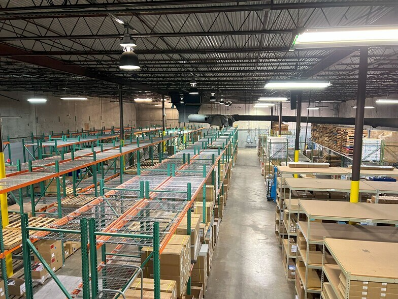 More Photos Of 1720 Townhurst Dr, Houston Warehouse For Sale
