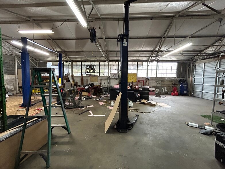 More Photos Of 1164 Zonolite Pl, Atlanta Warehouse For Sale