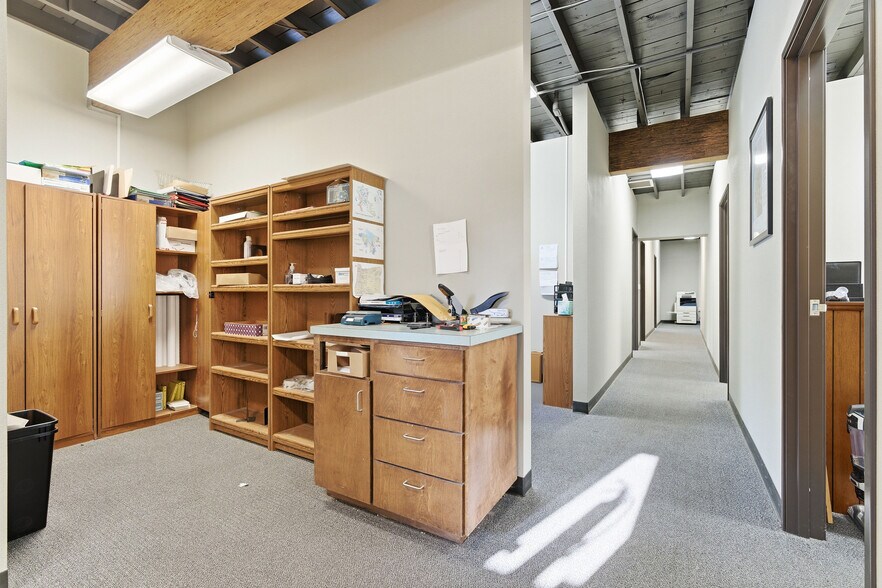 More Photos Of 2318 Pacific Ave, Forest Grove Office For Sale