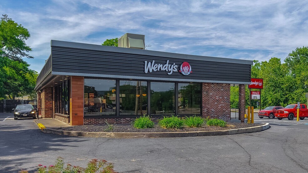More Photos Of 3925 N Front St, Harrisburg Fast Food For Sale