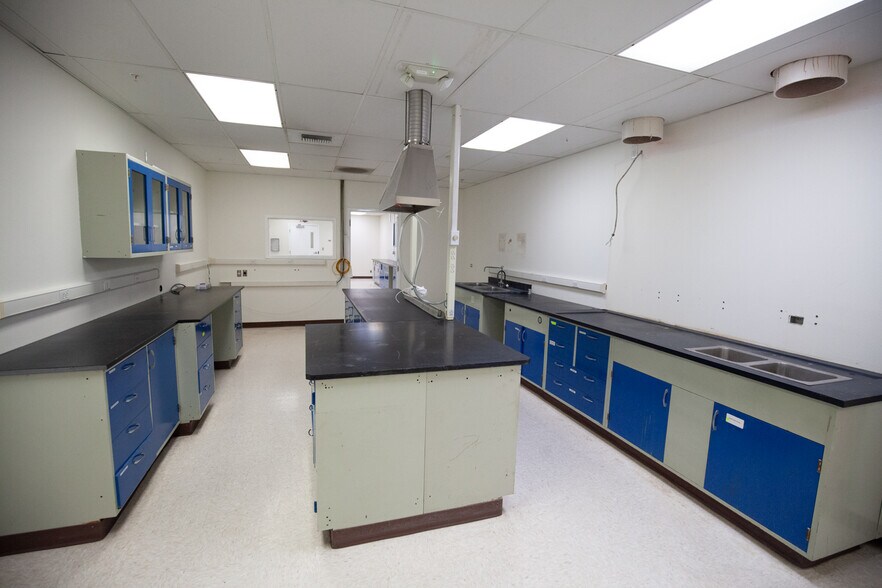 More Photos Of 1001 S 3rd St W, Missoula Manufacturing For Sale