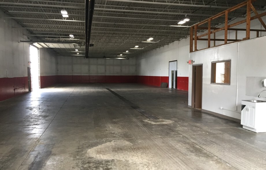 More Photos Of 1787 Highland Rd, Twinsburg Warehouse For Lease