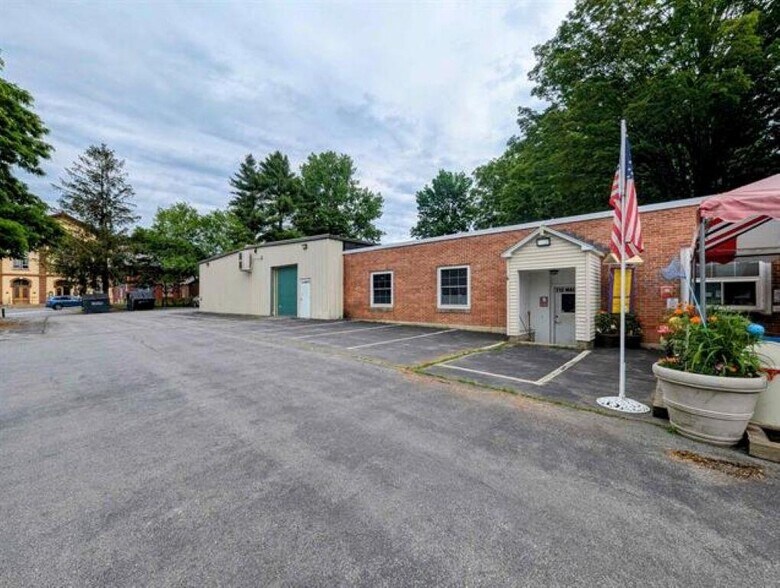 More Photos Of 213 Main St, Charlestown Service For Lease