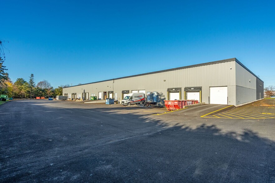 More Photos Of 2660-2678 Lancaster Rd, Ottawa Warehouse For Sale