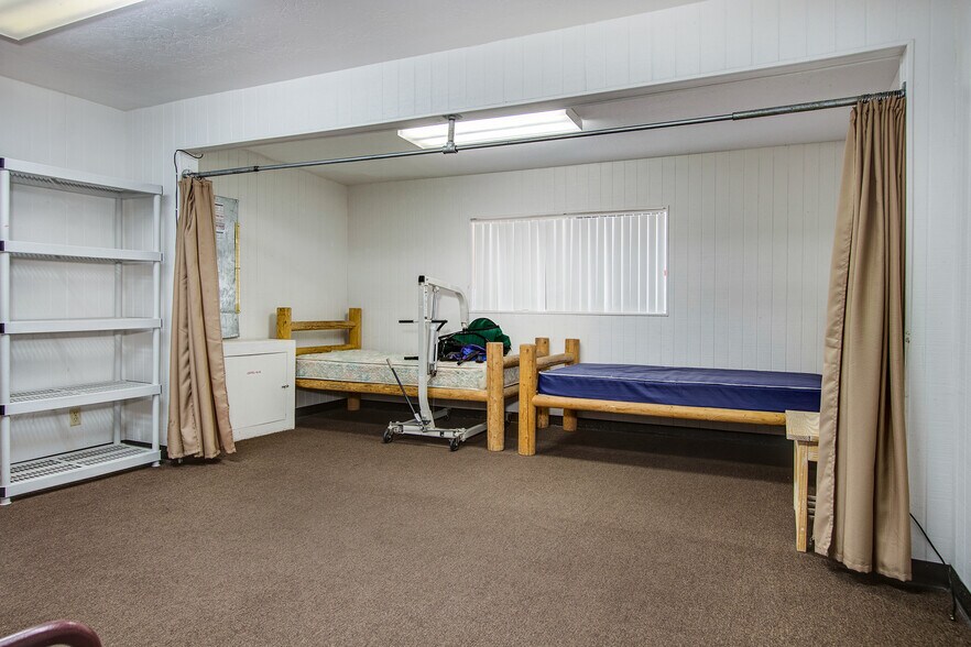 More Photos Of 6889 Sunny Vista Rd, Joshua Tree Lodge Meeting Hall For Sale