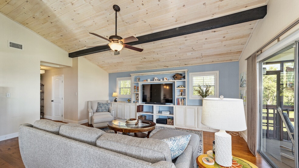 More Photos Of 6001 Bird Island Dr, Lady Lake Lodge Meeting Hall For Sale