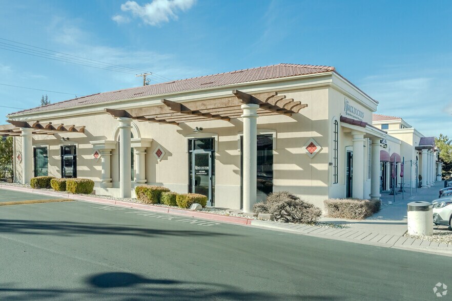 More Photos Of 550 W Plumb Ln, Reno General Retail For Lease