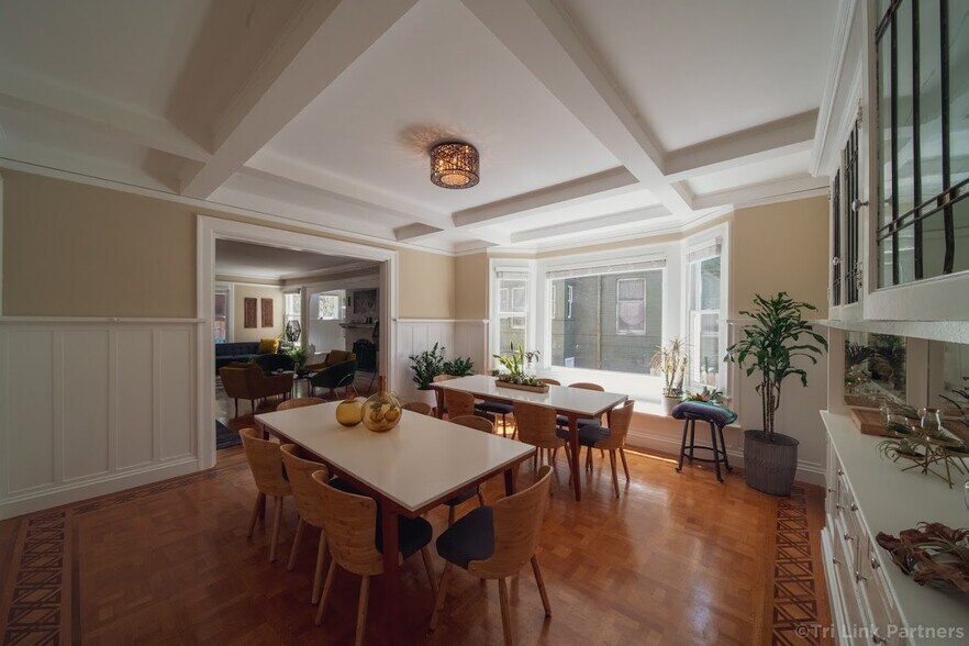 More Photos Of 435 Vernon St, Oakland Specialty For Sale