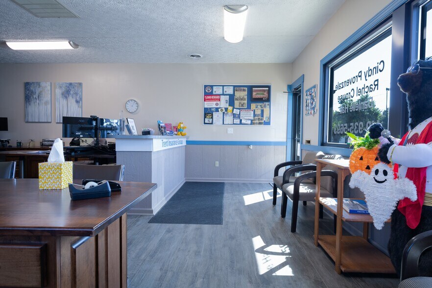 More Photos Of 2660 Us-224, New Haven Office For Sale